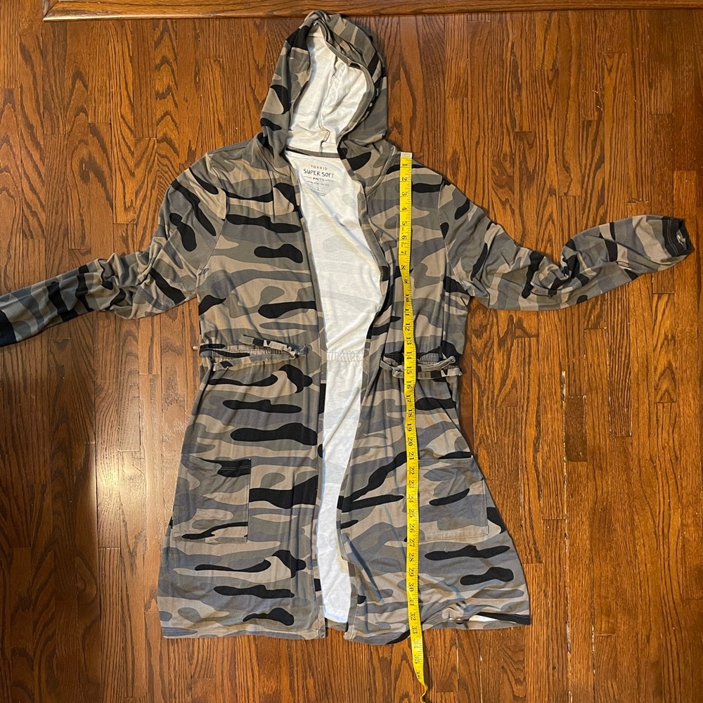 Torrid Super Soft Hooded Anorak.  Size 1 (1X).  Camouflage.